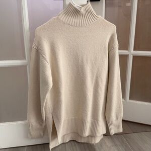 Long cream sweater H&M